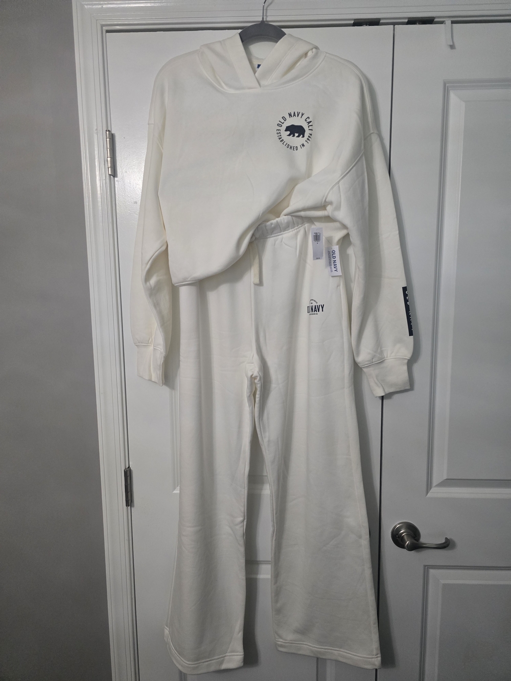 Old Navy Women's Cream Jogger Set